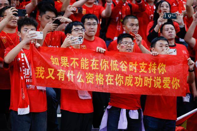 辽宁男篮全力迎战青岛队，库珀对决威瑟斯庞